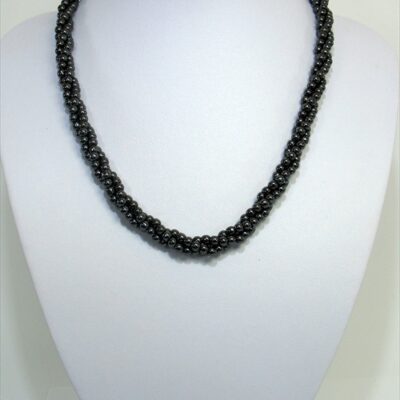 Ogrlica hematit pletena - 3 nizi HE11